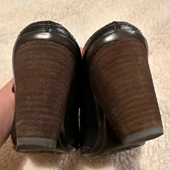 Naturalizer Quantina Black Leather Mules size 9 with a heel cute - Picture 11 of 12